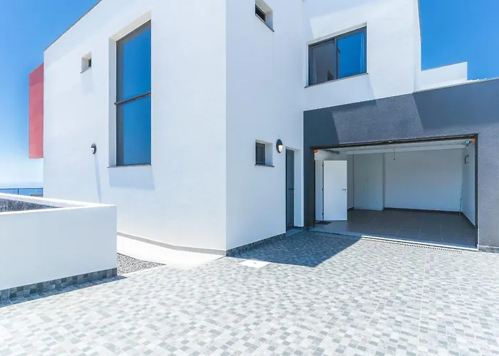 Blue Outlook View By Atlantic 펜션